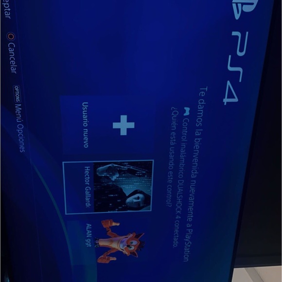 PS4 - Picture 4 of 5